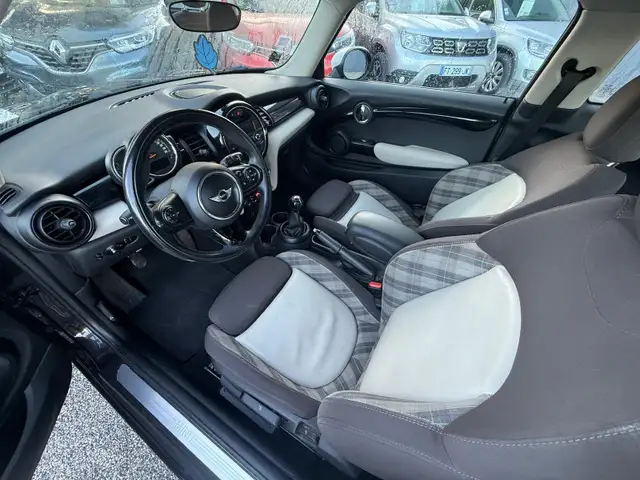 Mini Cooper Cooper view 6