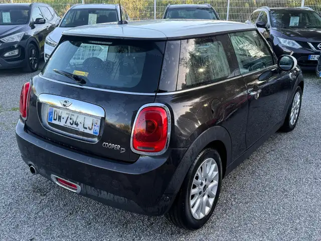 Mini Cooper Cooper view 3