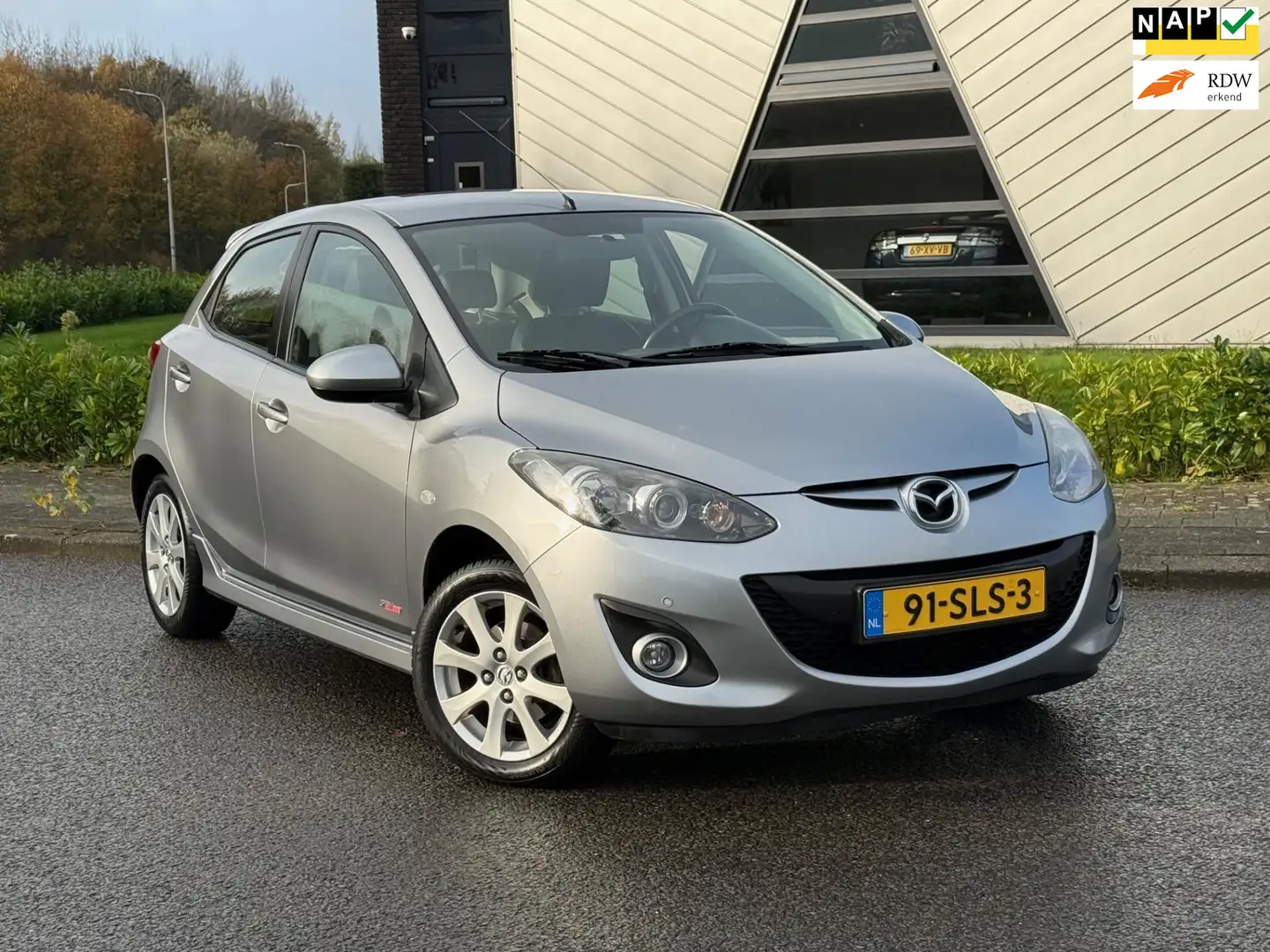 Mazda 2 1.3 GT-M Line |Airco | Cruise | trekhaak Gris - 1