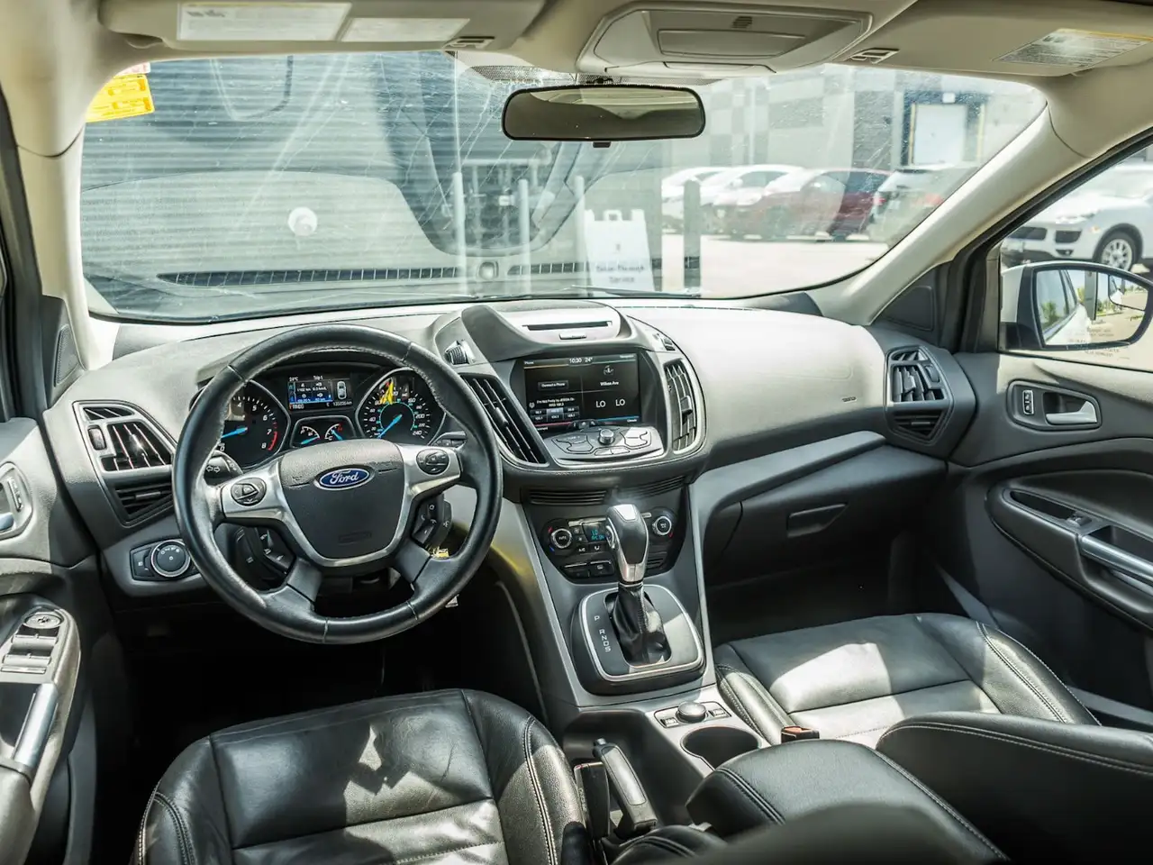 Ford Escape снимка Ford Escape