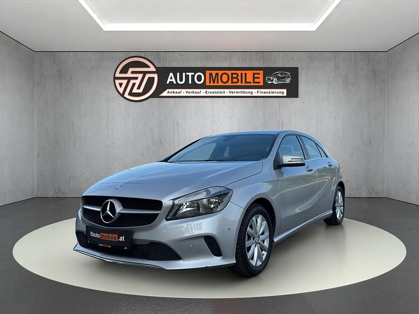 Mercedes-Benz A 180 d BlueEfficiency Edition Gris - 1