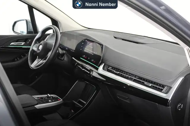 BMW 2 Series view 8