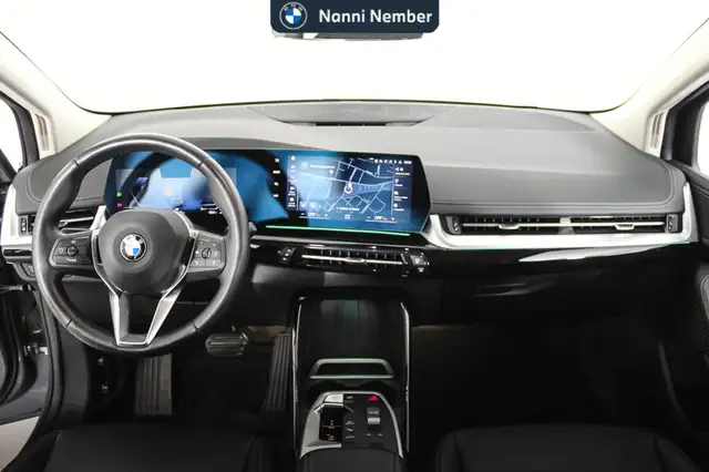 BMW 2 Series view 10