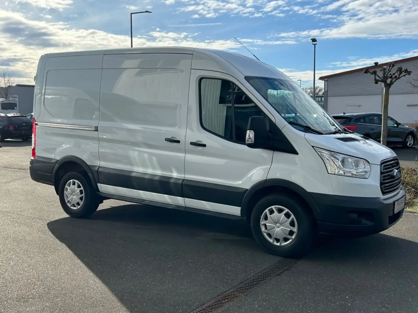 Ford Transit Kasten 330 L2 H2 *Klima*PDC*1.Hand* Weiß - 1