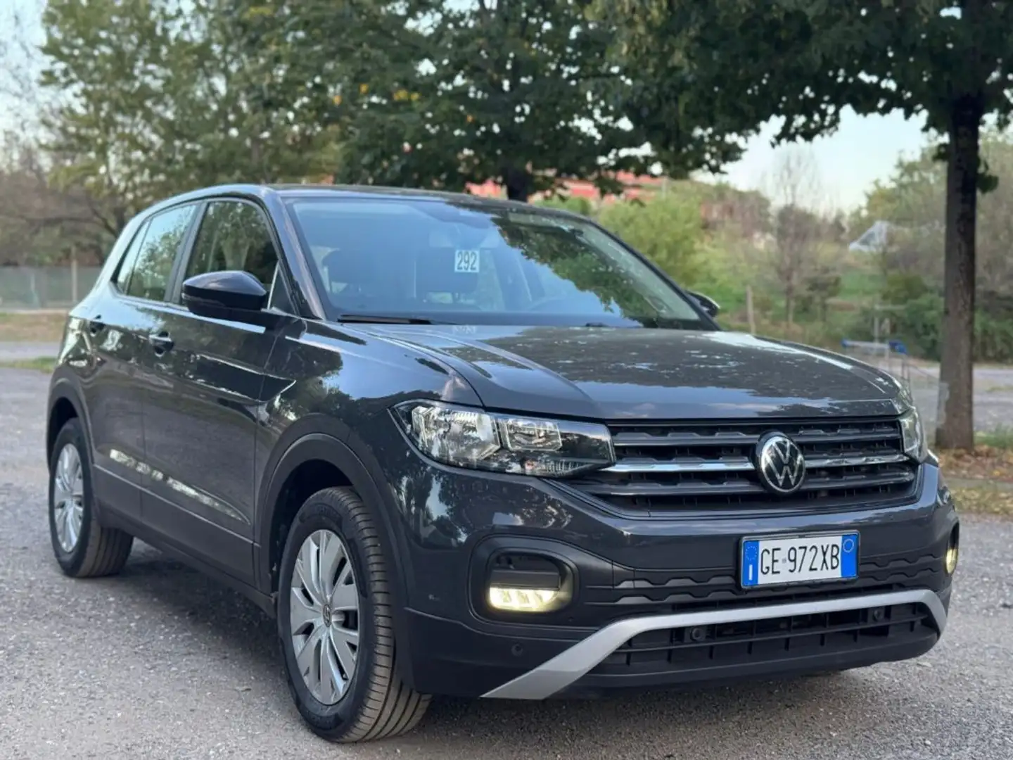 Volkswagen T-Cross 1.0 TSI Urban + GPL Grau - 1