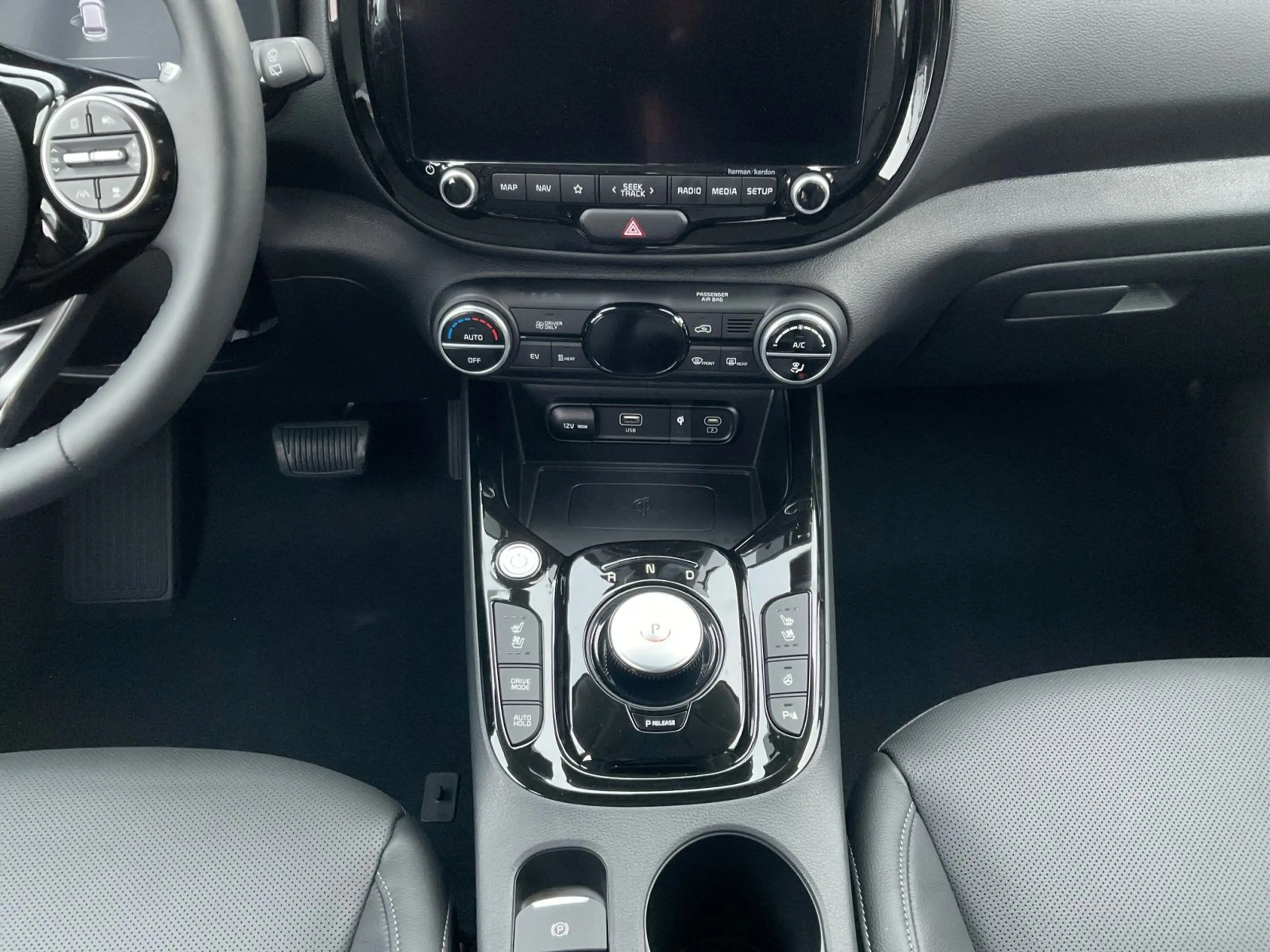 Kia Soul e-Soul Inspiration WP-SUV-LED-GD — photo 12