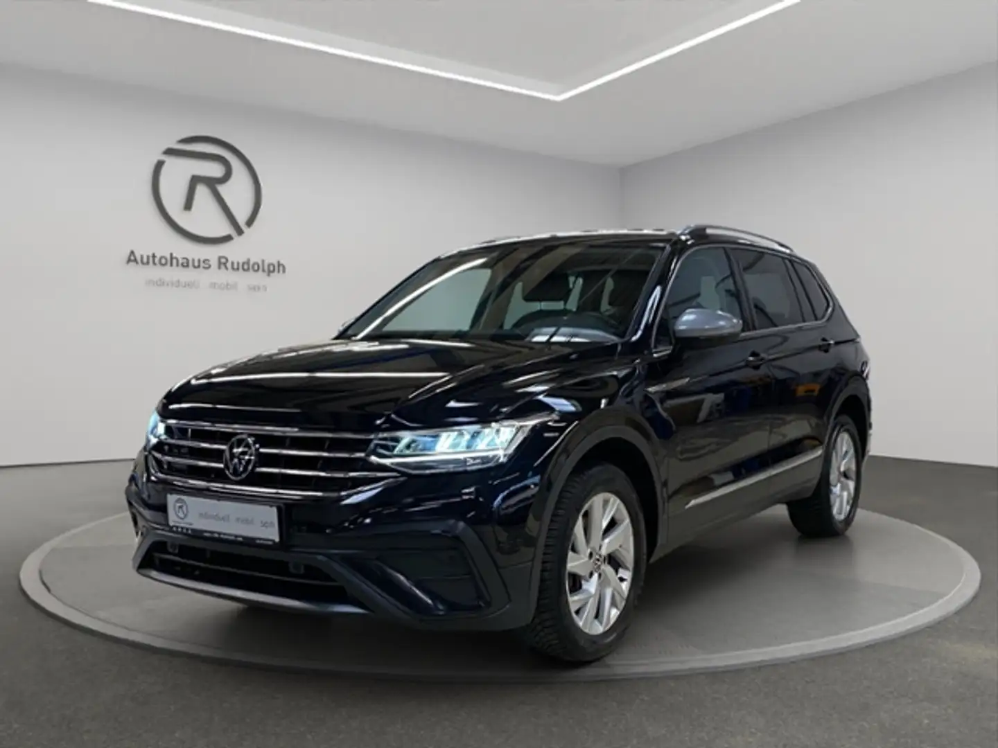 Volkswagen Tiguan Allspace 2.0 TDI DSG Life / 7-Sitzer Navi Czarny - 2