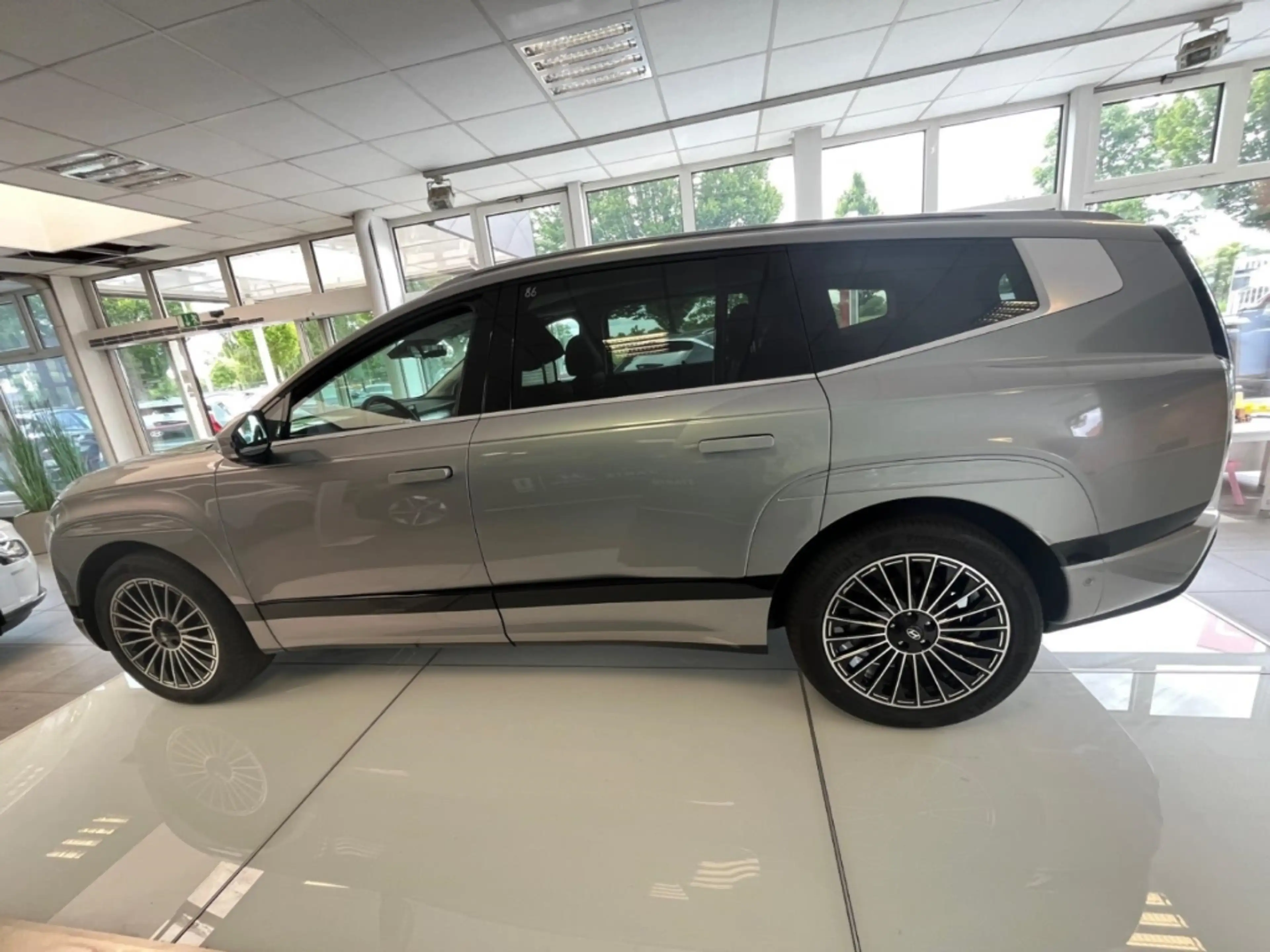 Hyundai IONIQ 9 7-Sitzer UNIQ HUD Niveau El. Panodach  360°-Kamera — photo 15