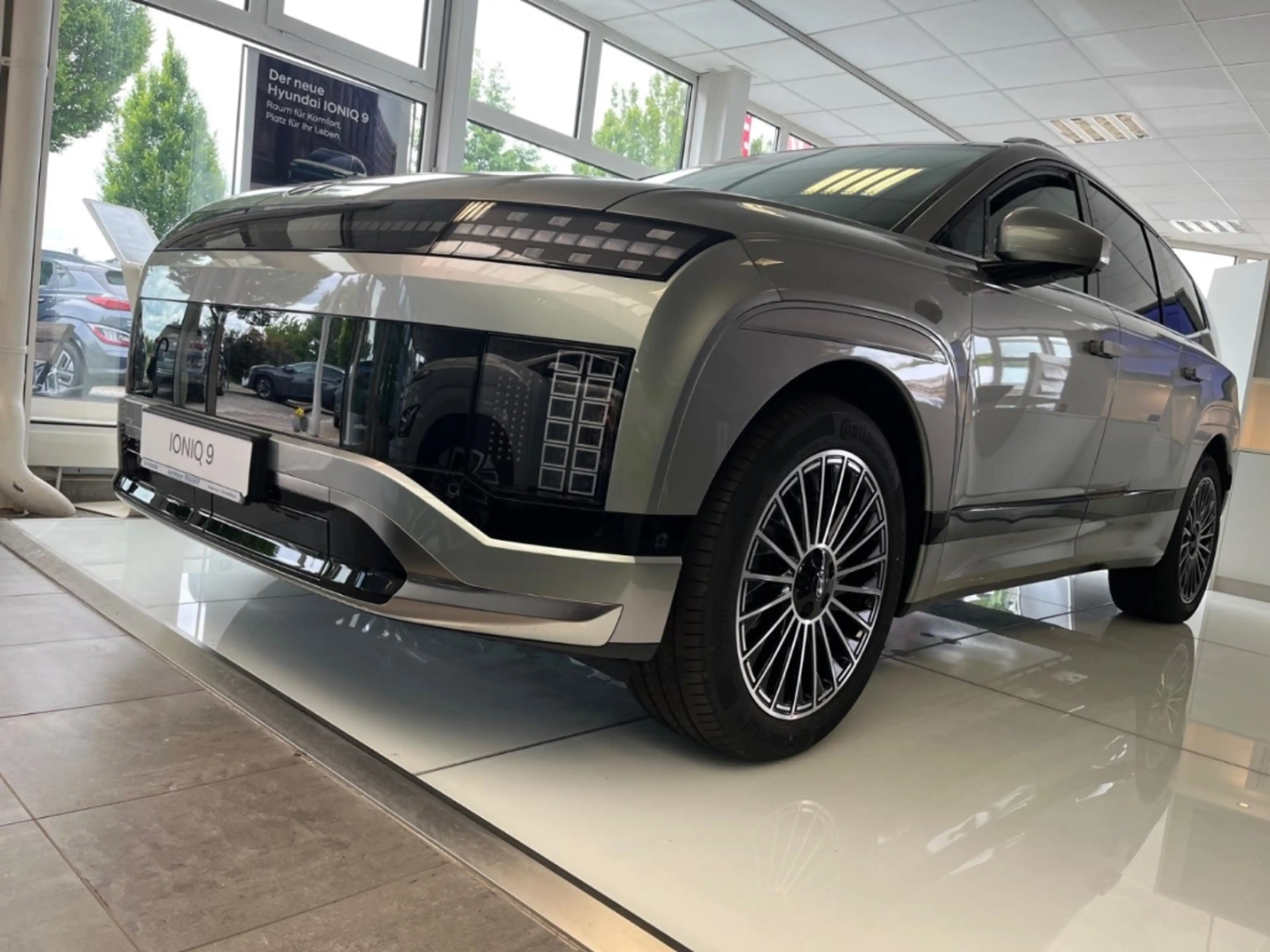 Hyundai IONIQ 9 7-Sitzer UNIQ HUD Niveau El. Panodach  360°-Kamera — photo 2