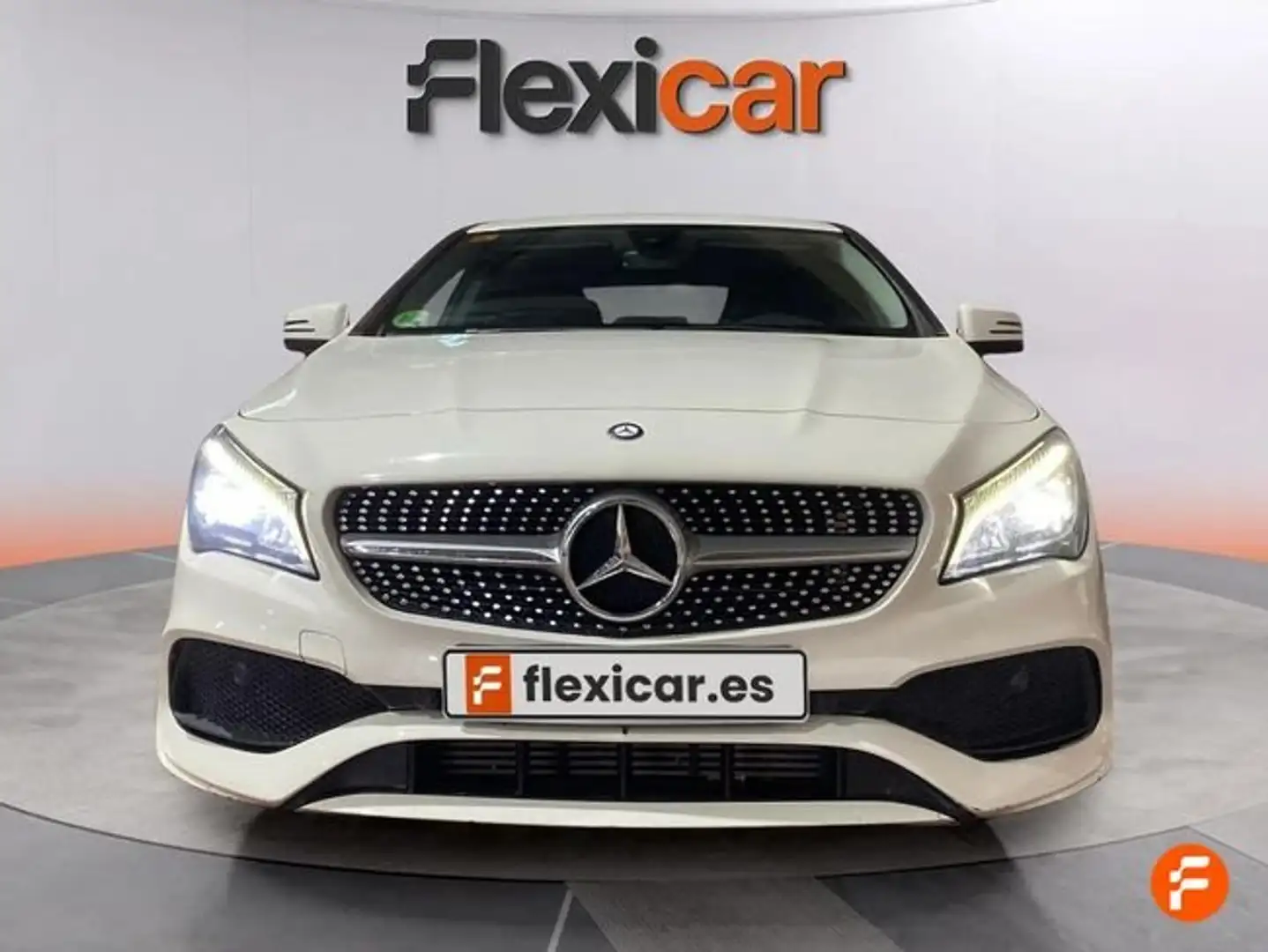 Mercedes-Benz CLA 200 200D Blanc - 2