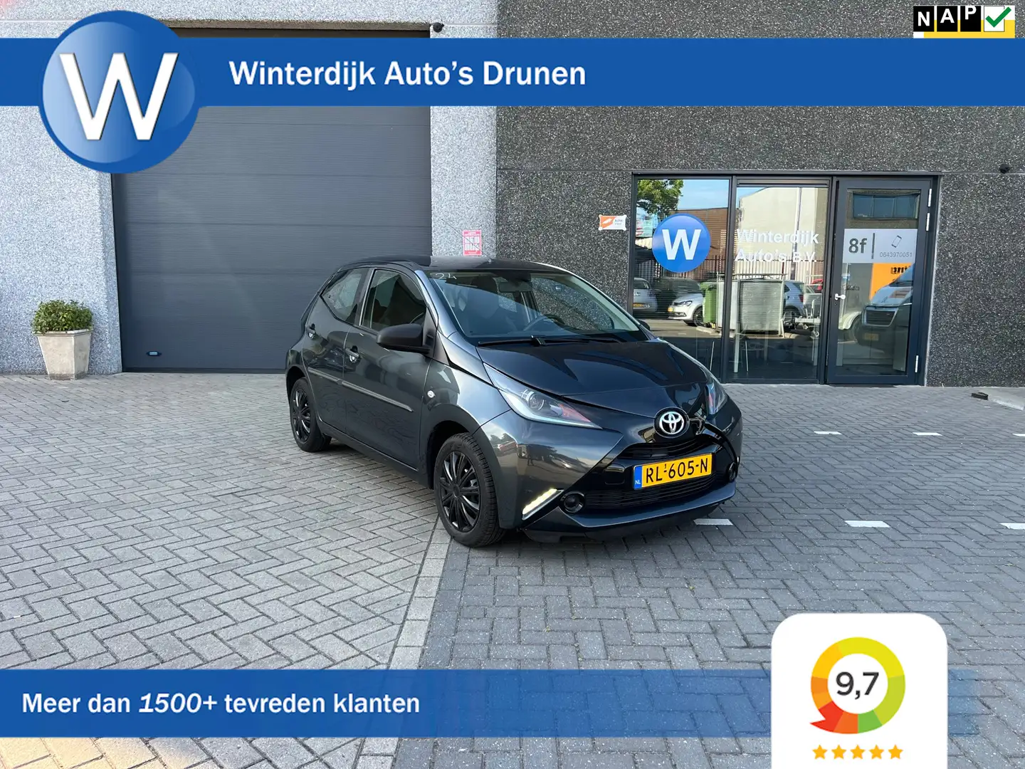 Toyota Aygo 1.0 VVT-i x-fun Airco! 5Drs! Cruise! Bluetooth! Gris - 1