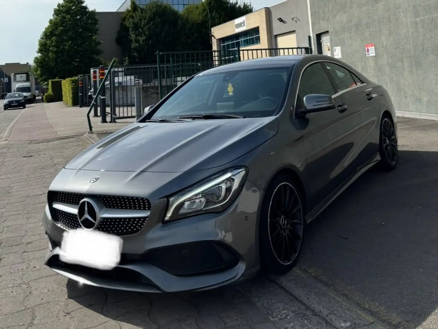 Mercedes-Benz CLA 200 CLA 200 d 4Matic 7G-DCT AMG Line Gris - 1