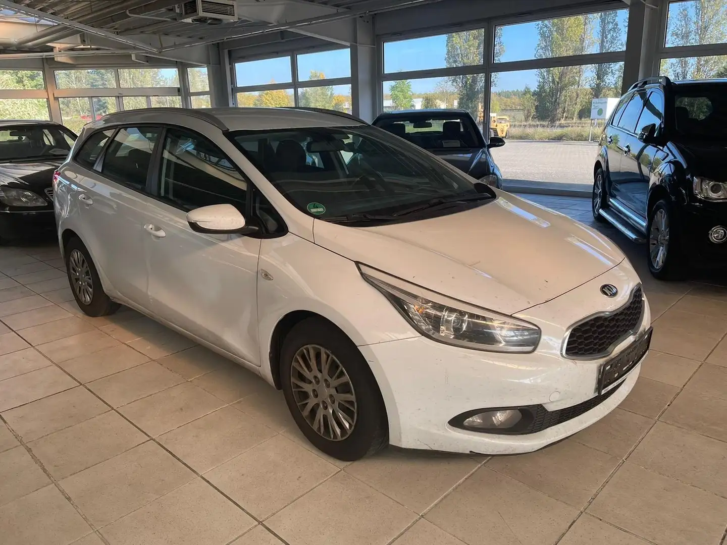 Kia Ceed SW / cee'd SW Kia cee'd 1,4 CRDi sw Білий - 2