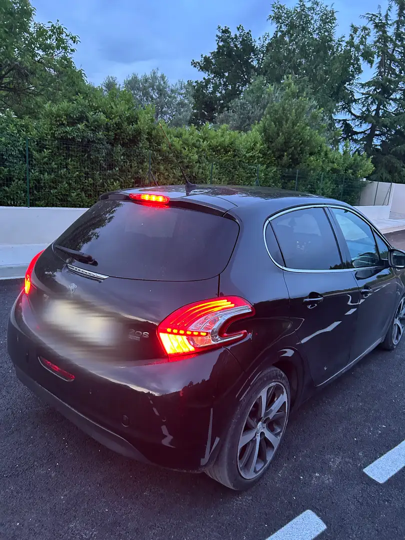 Peugeot 208 208 1.6 e-HDi 115ch FAP BVM6 Féline - 1