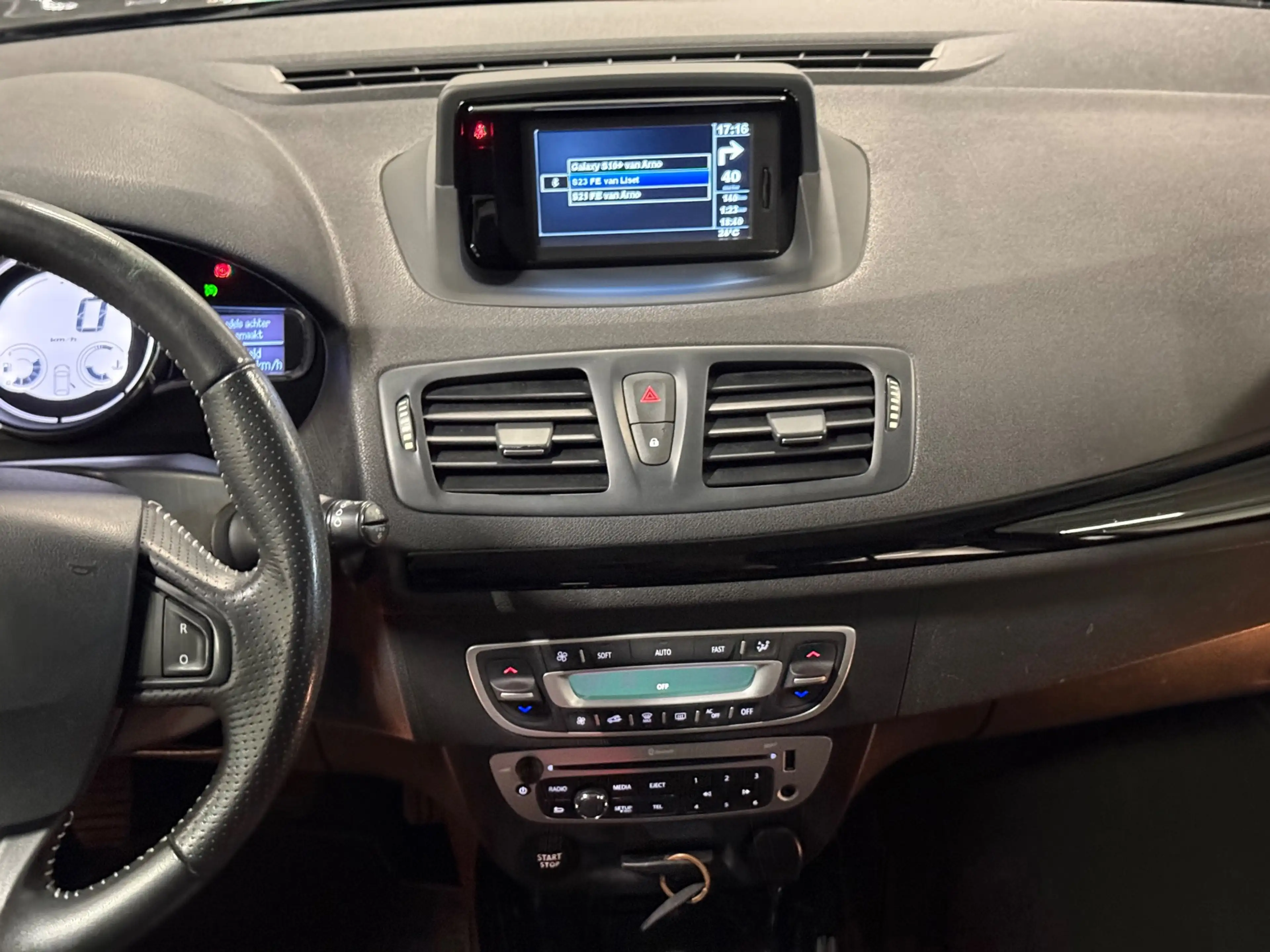 Renault Megane Estate 1.2 TCe 116PK Bose|Navi|Led|Facelift!! — photo 14