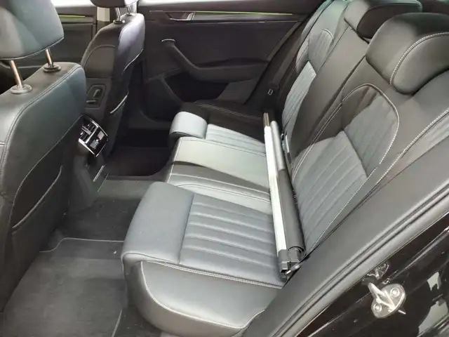 Skoda Superb view 13