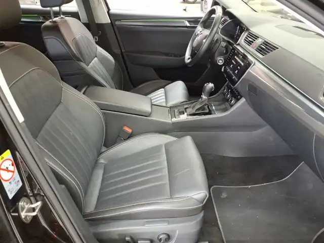 Skoda Superb view 8