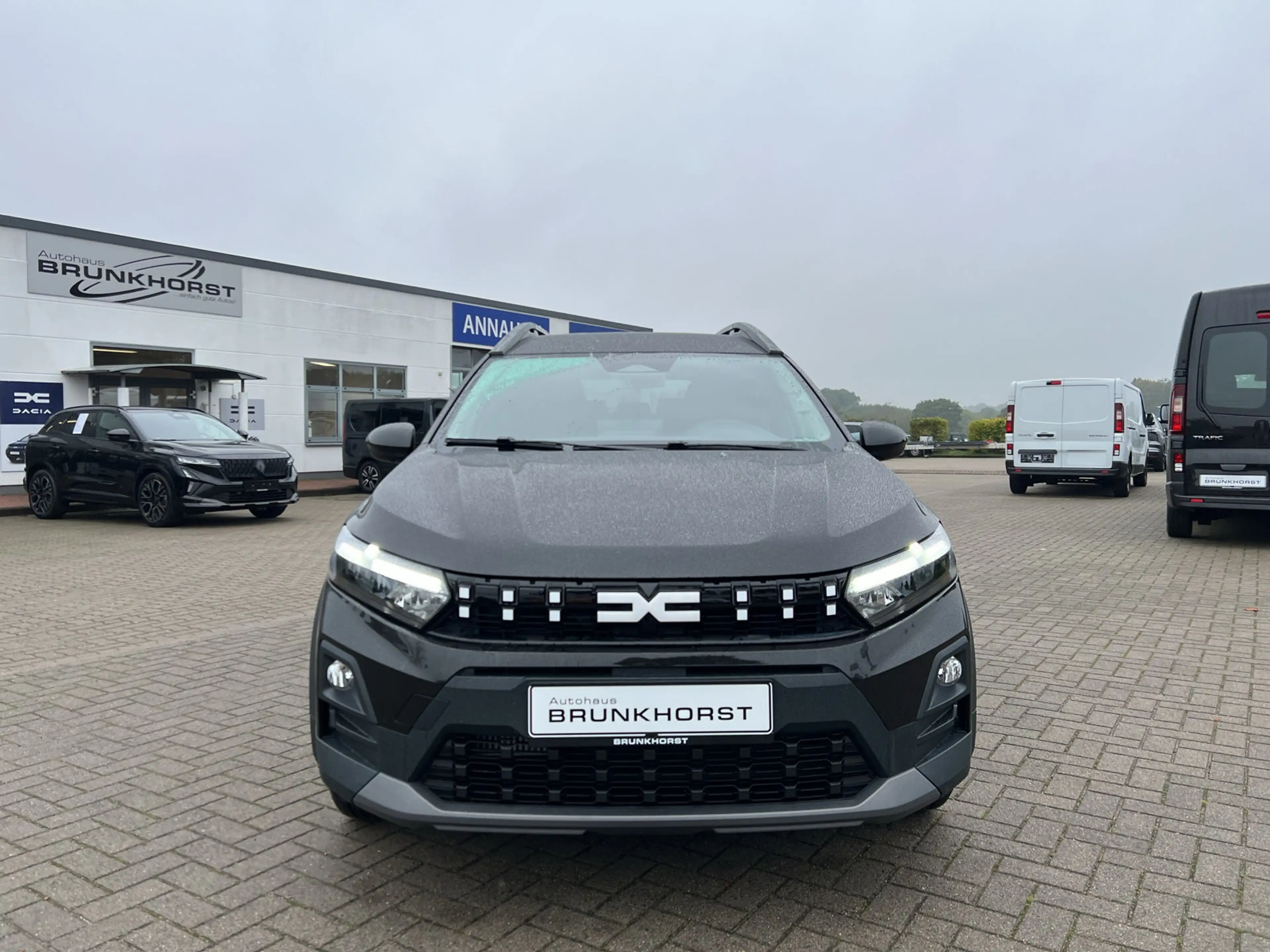Dacia Jogger TCe 110 Expression 7-S SHZ+RFK+LED — photo 3