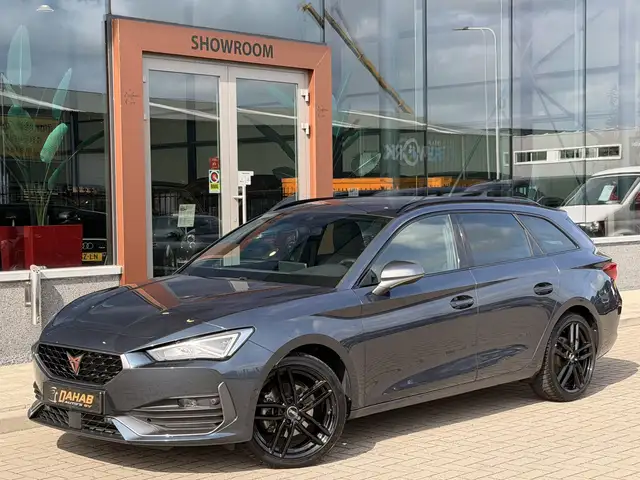 CUPRA Leon view 3