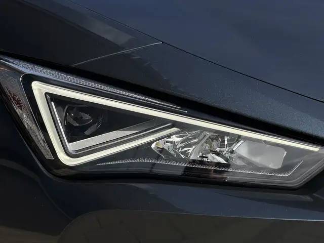 CUPRA Leon view 11