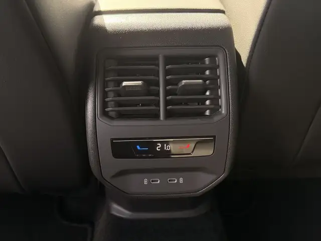 CUPRA Leon view 8