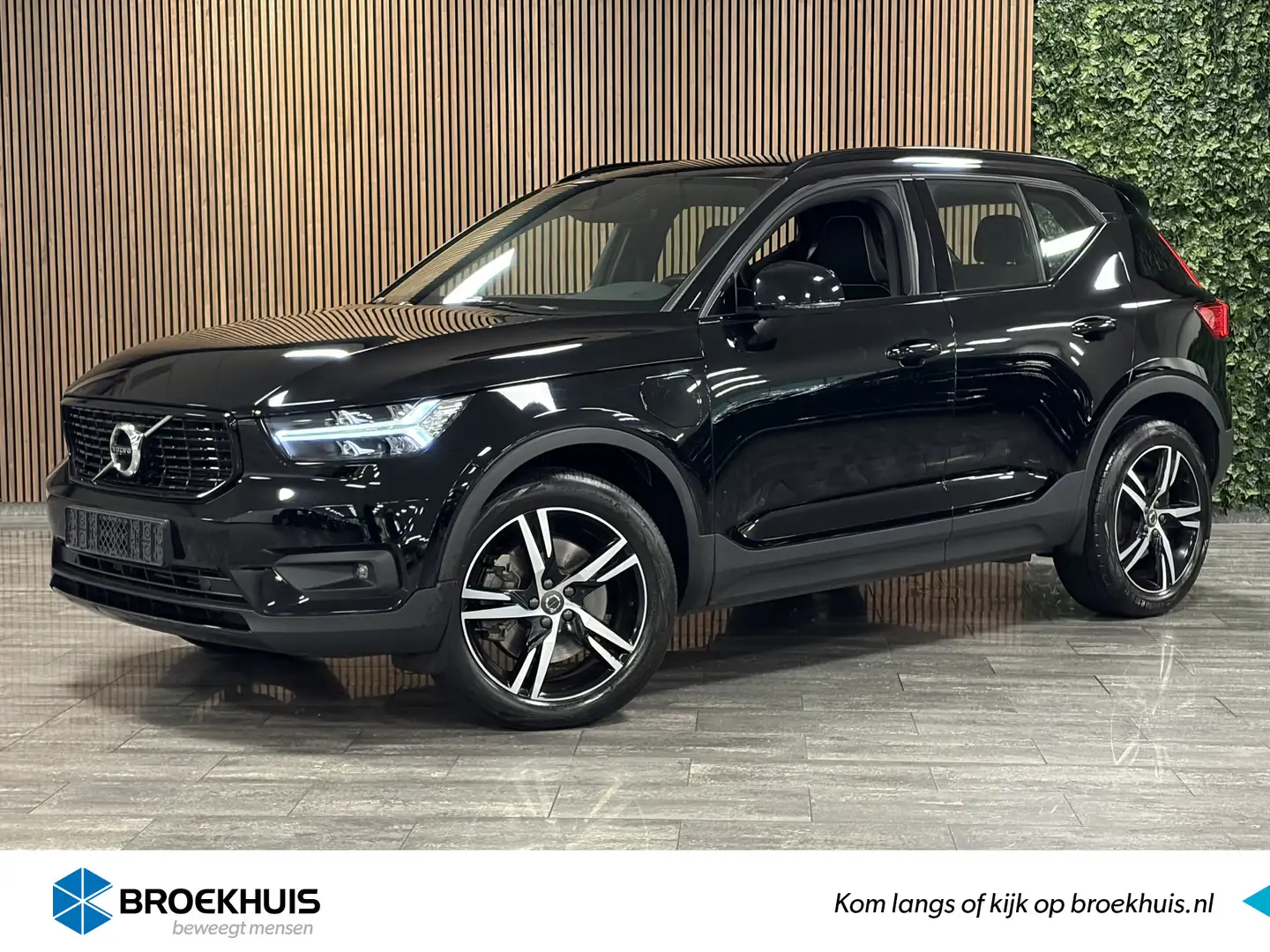 Volvo XC40 T5 Recharge R-Design | Stoel en Stuurwielverwarmin Noir - 1