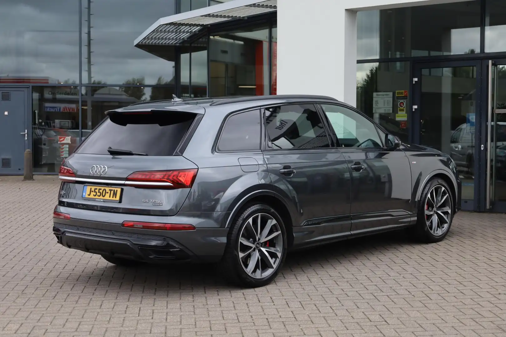 Audi Q7 55 TFSI e quattro Pro Line S 380PK / 280kW, Ledere Gris - 2