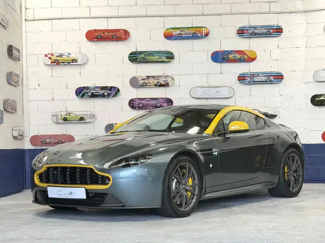 Aston Martin Vantage Vantage Coupé V8 N430 manual gearbox !