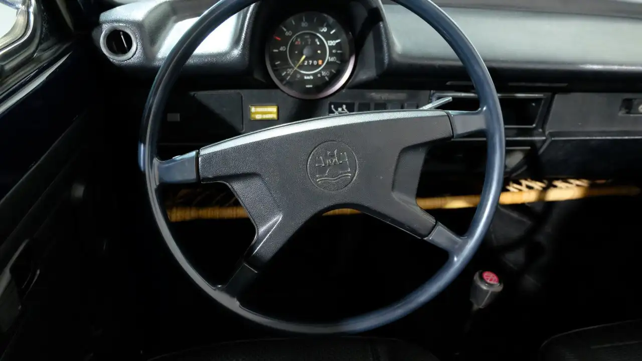 Volkswagen Käfer 1303 LS Fuel Injection Cabrio, foto 5