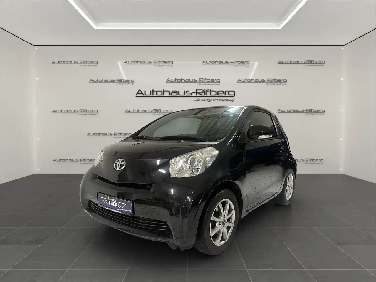 Toyota iQ