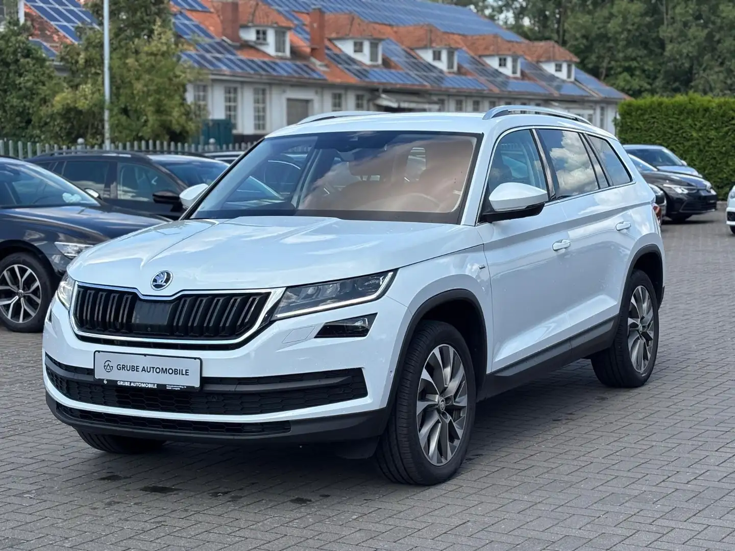 Skoda Kodiaq Clever 2.0 TDI 110kW DSG*NAVI*AHK*SHZ*CAM Weiß - 1