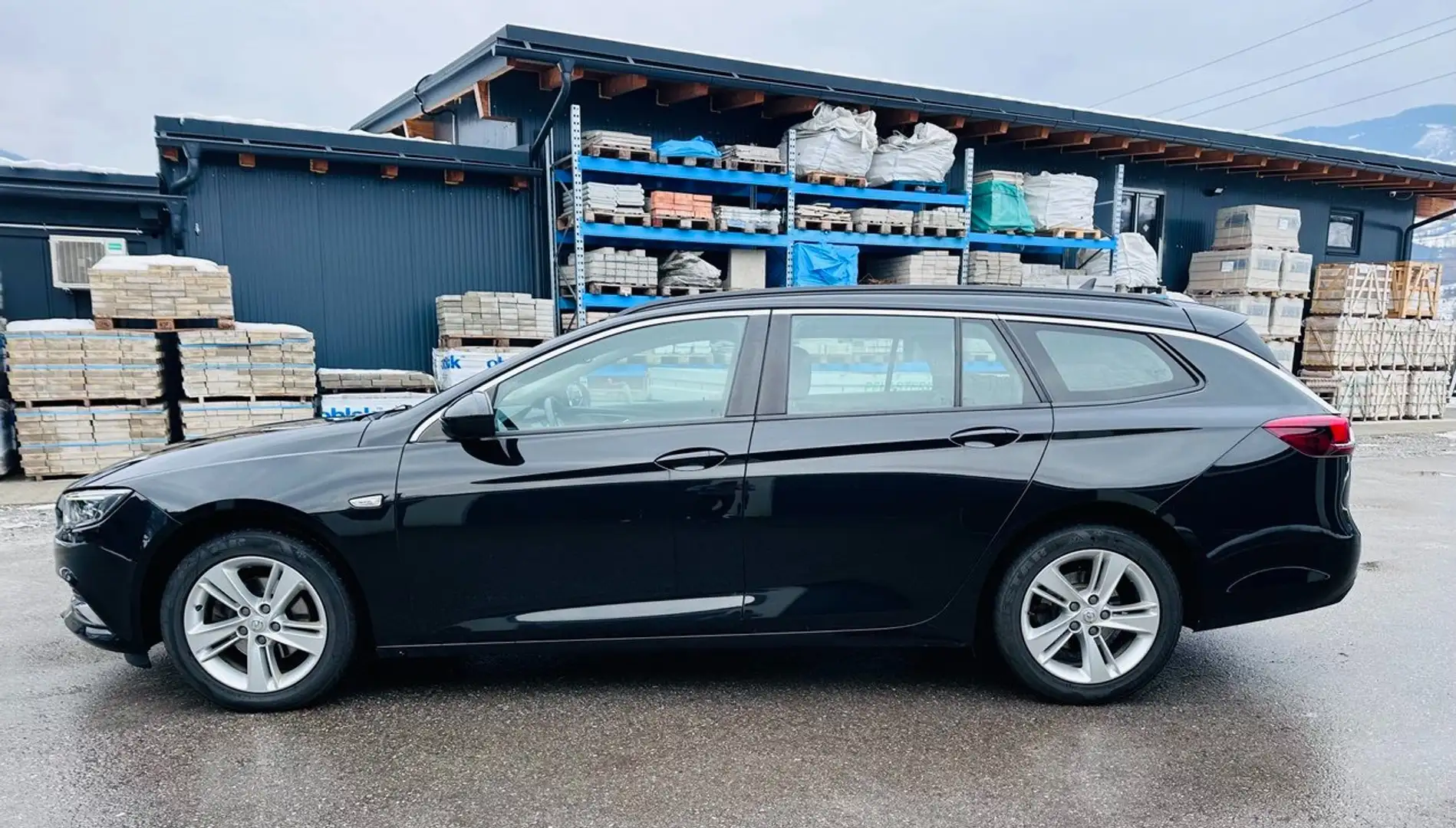 Opel Insignia Insignia ST 1,6 CDTI Edition 115 200 Km Schwarz - 2