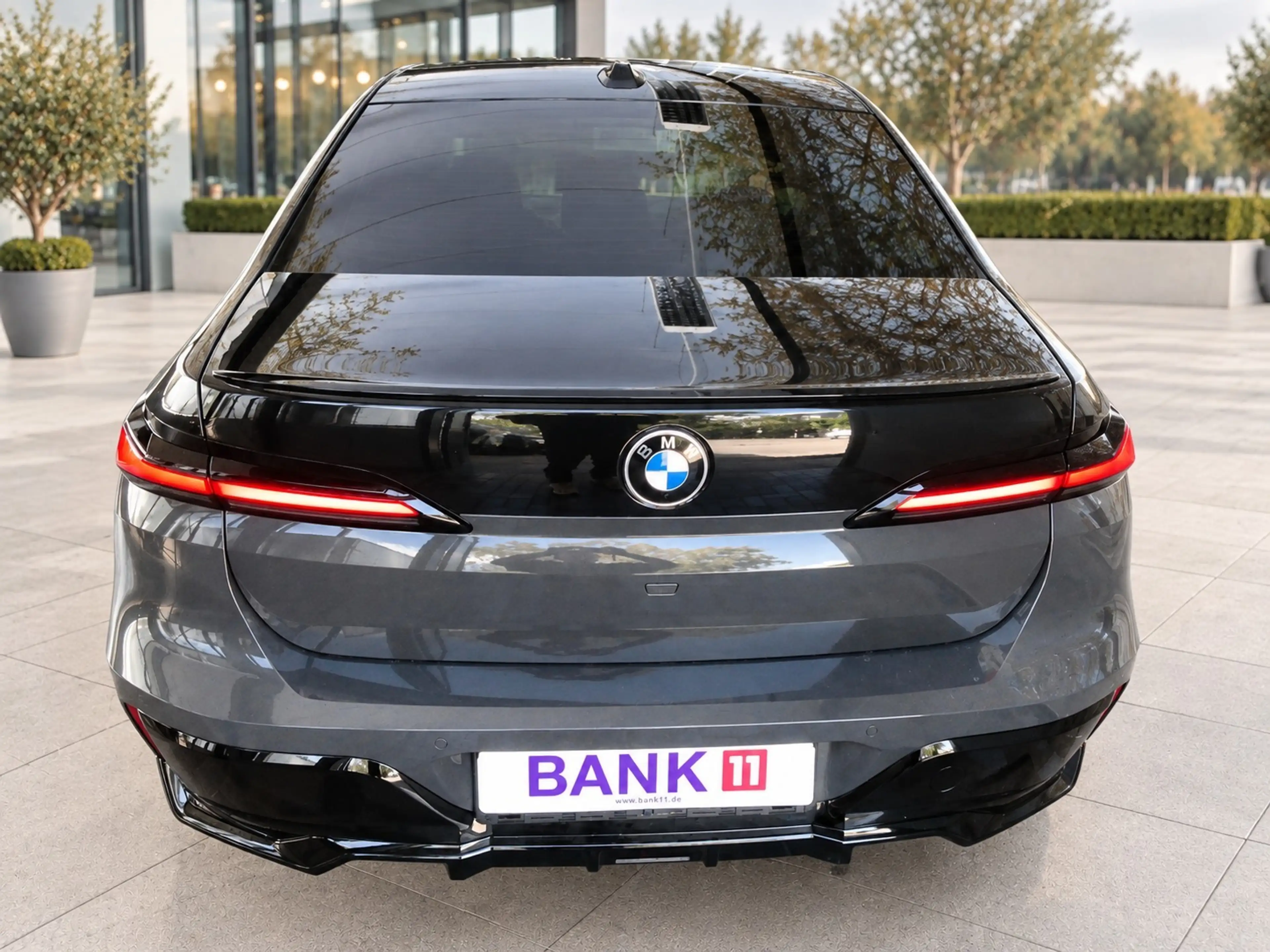 BMW 740 740d xD MPAKETPRO+TWO-TON+PANO+ICON-GLO+SOFT+DAP — photo 4