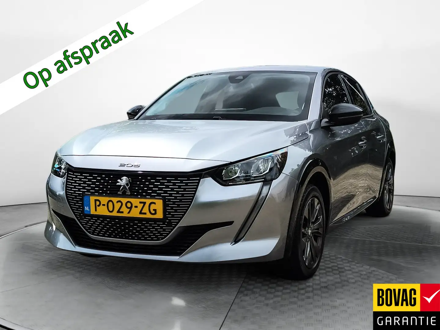 Peugeot e-208 EV Allure Pack 50 kWh (136 PK) 1e-Eig. & Dealer-On Серый - 1