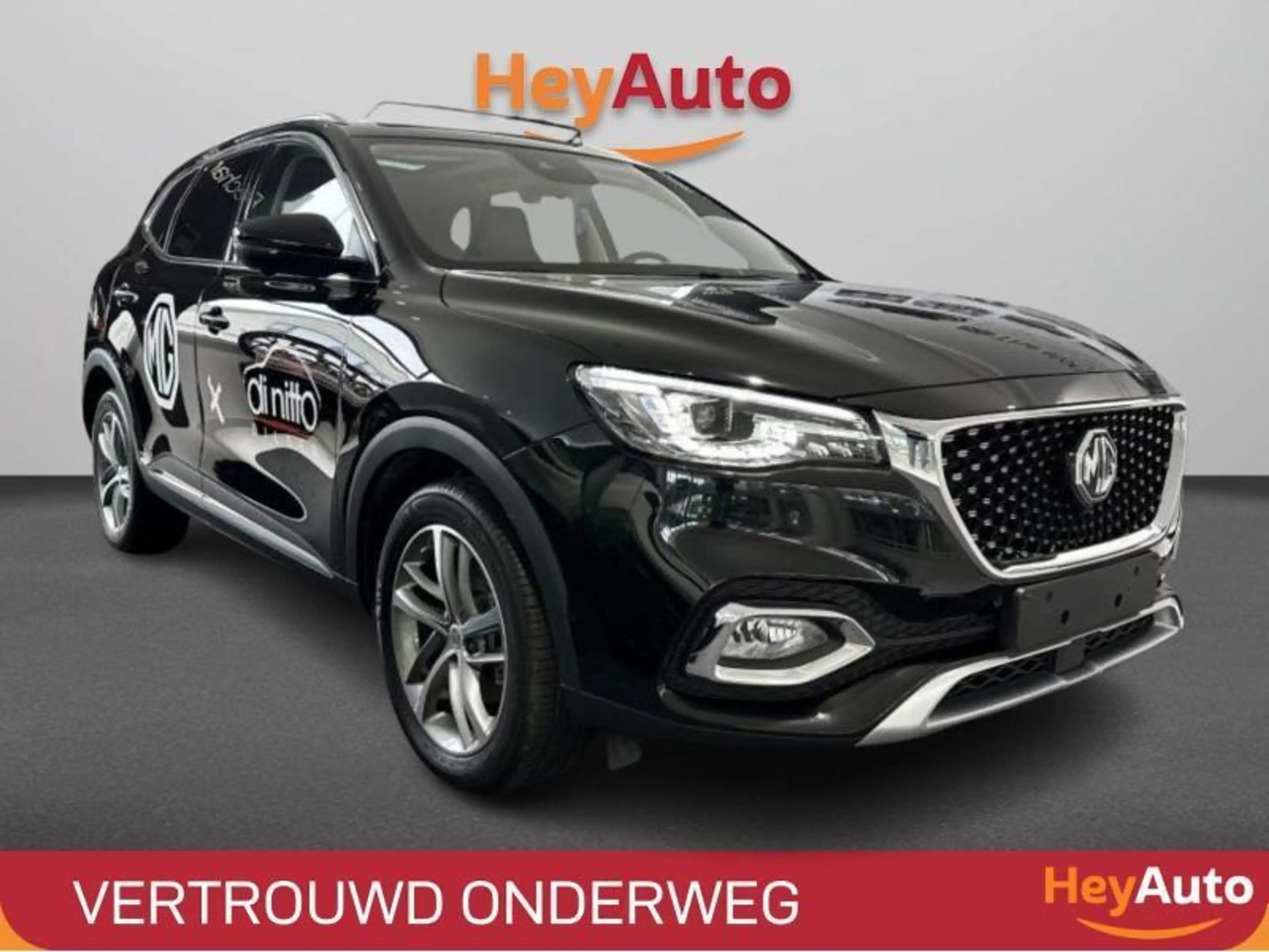 MG EHS 1.5T Luxury — photo 3