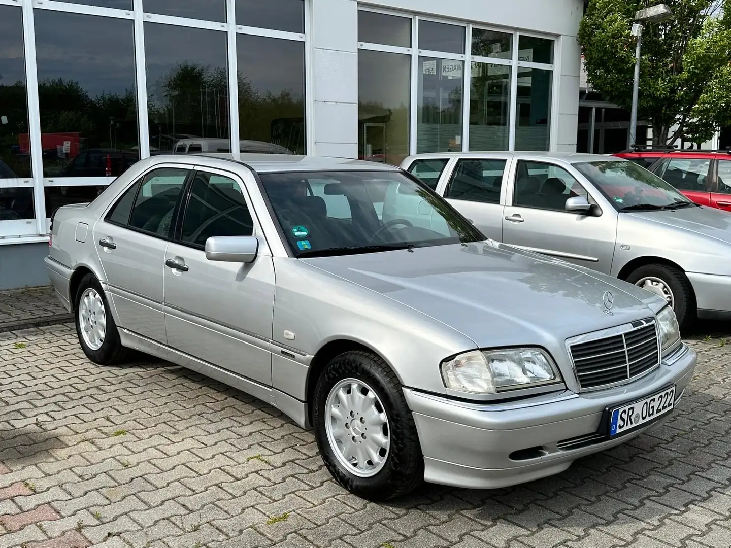 Mercedes-Benz C 180 Elegance - 1