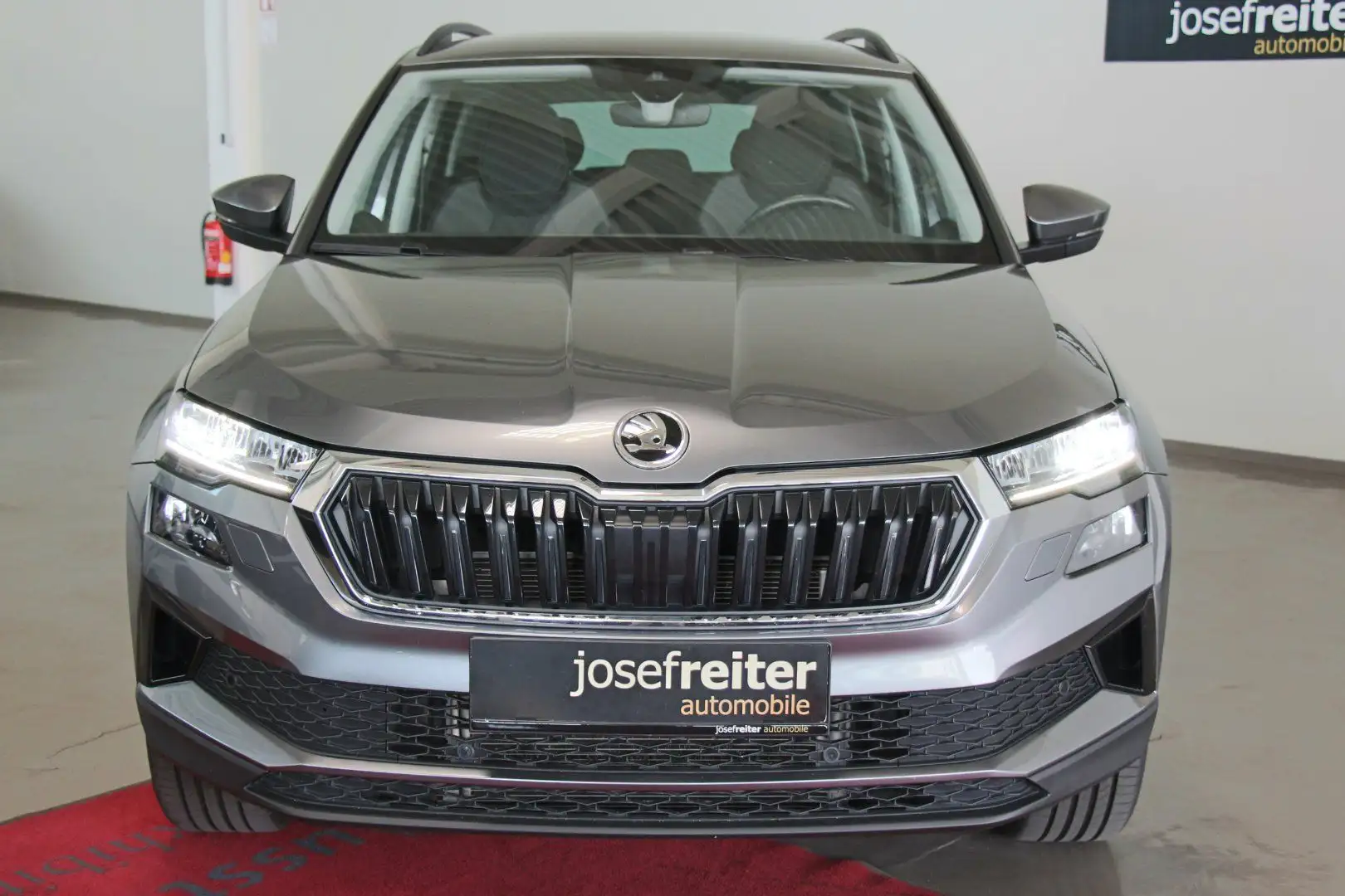 Skoda Karoq Style 4x4 2.0 TDI DSG AHK/ACC/NAVI/Standhzg. Grau - 2