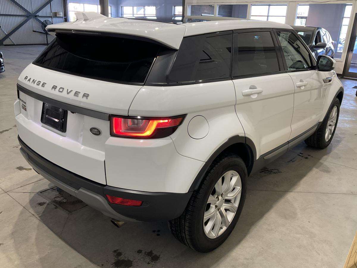 2017 Land Rover Range Rover Evoque 5dr HB SE — снимка 1