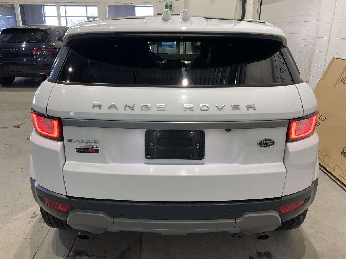 2017 Land Rover Range Rover Evoque 5dr HB SE — снимка 1