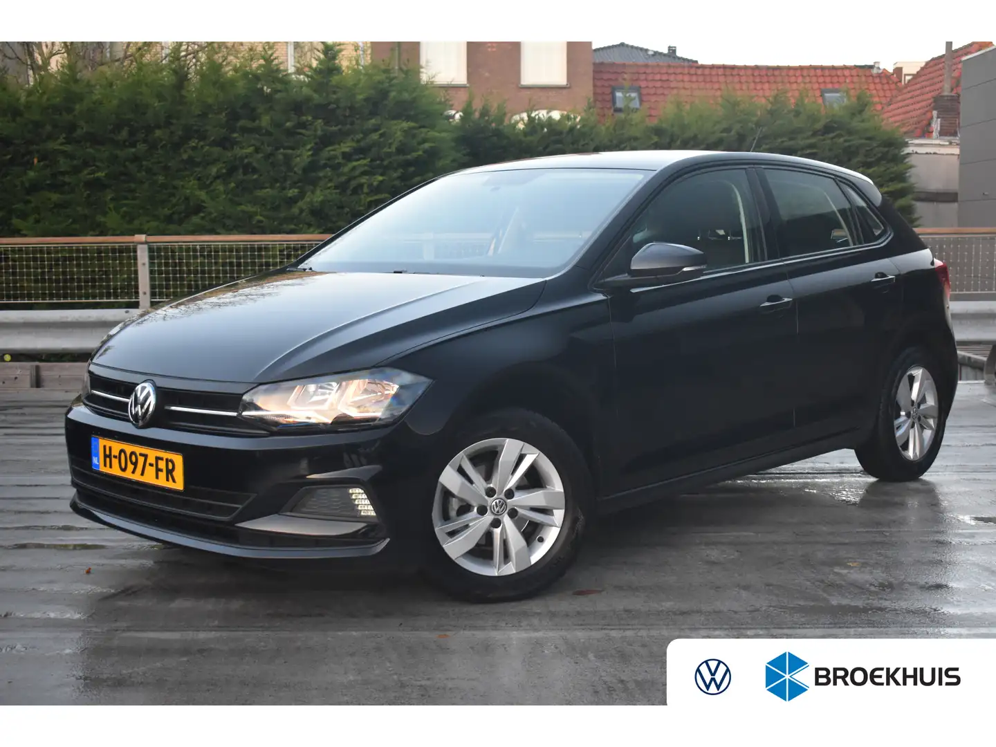 Volkswagen Polo 1.0 96PK TSI Comfortline | ADAPT. CRUISE | CAMERA Zwart - 1