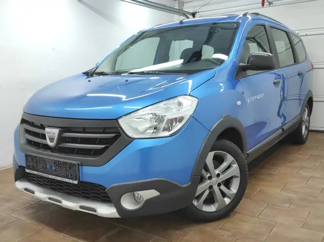 Dacia Lodgy Stepway 1.2 KLIMA NAVI TEMP PDC ALLWETTER USB SHZ