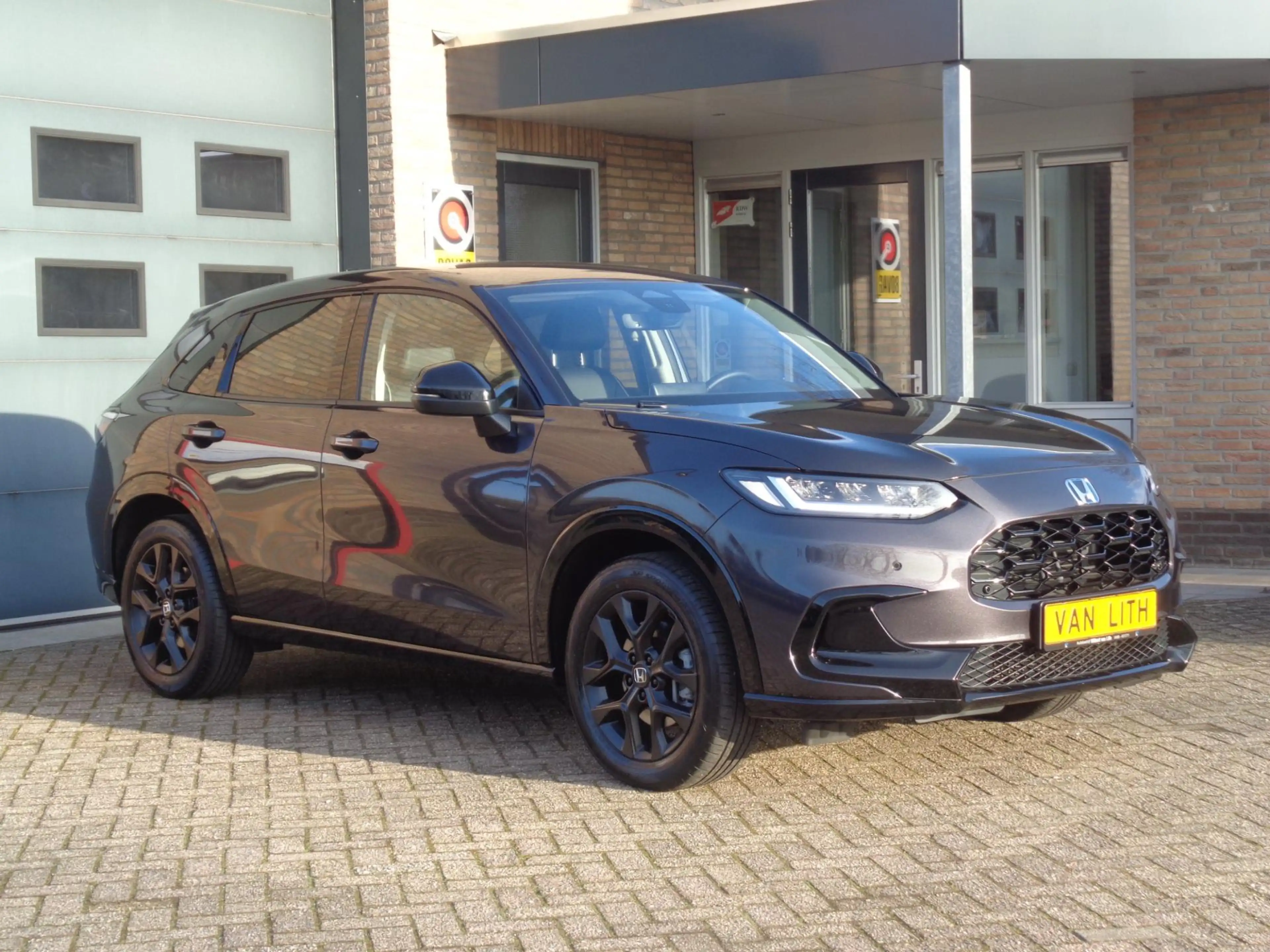 Honda ZR-V 2.0 e:HEV Sport | Navi | AdapCruise | Camera | Ele — photo 3