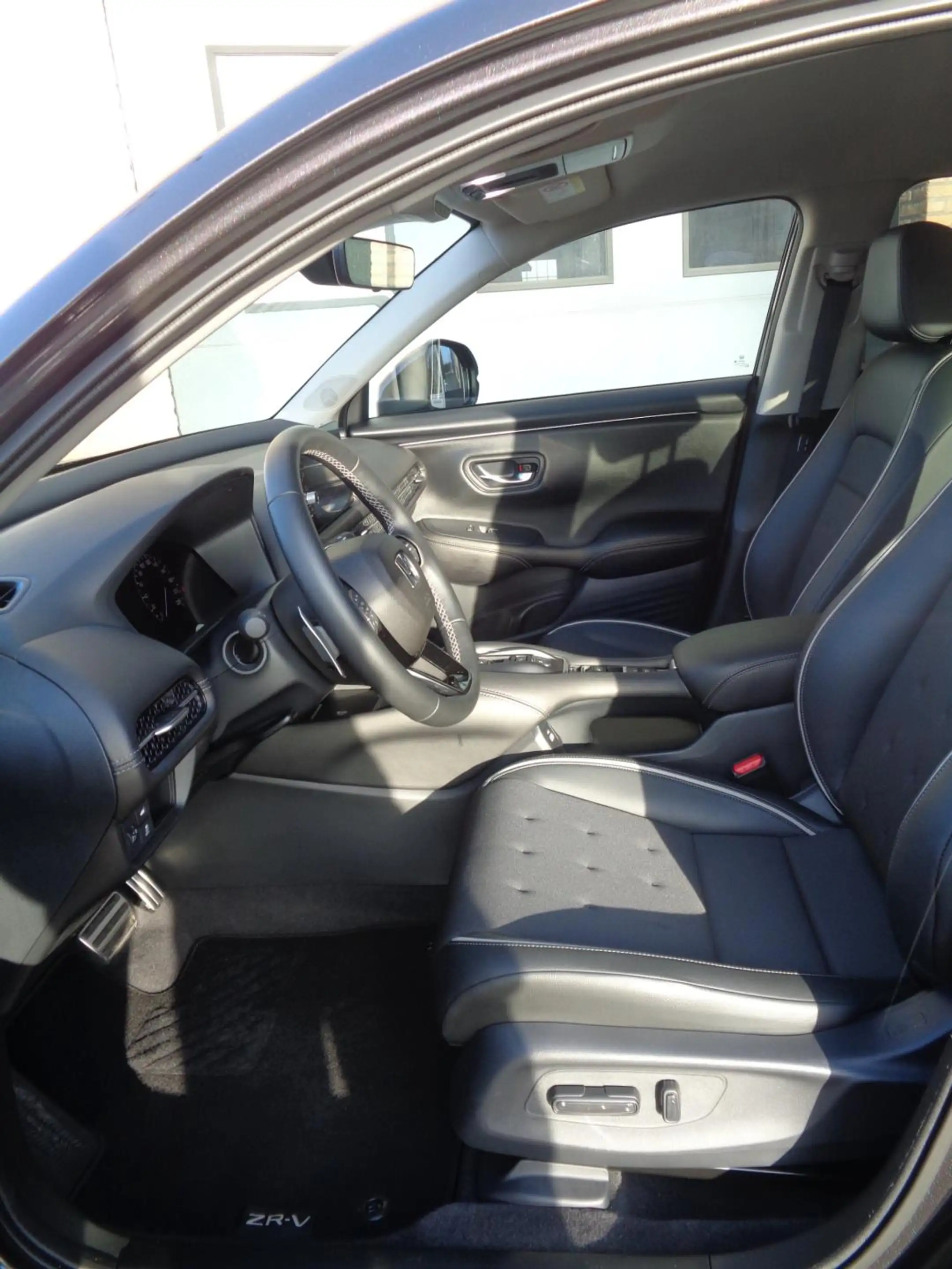 Honda ZR-V 2.0 e:HEV Sport | Navi | AdapCruise | Camera | Ele — photo 10