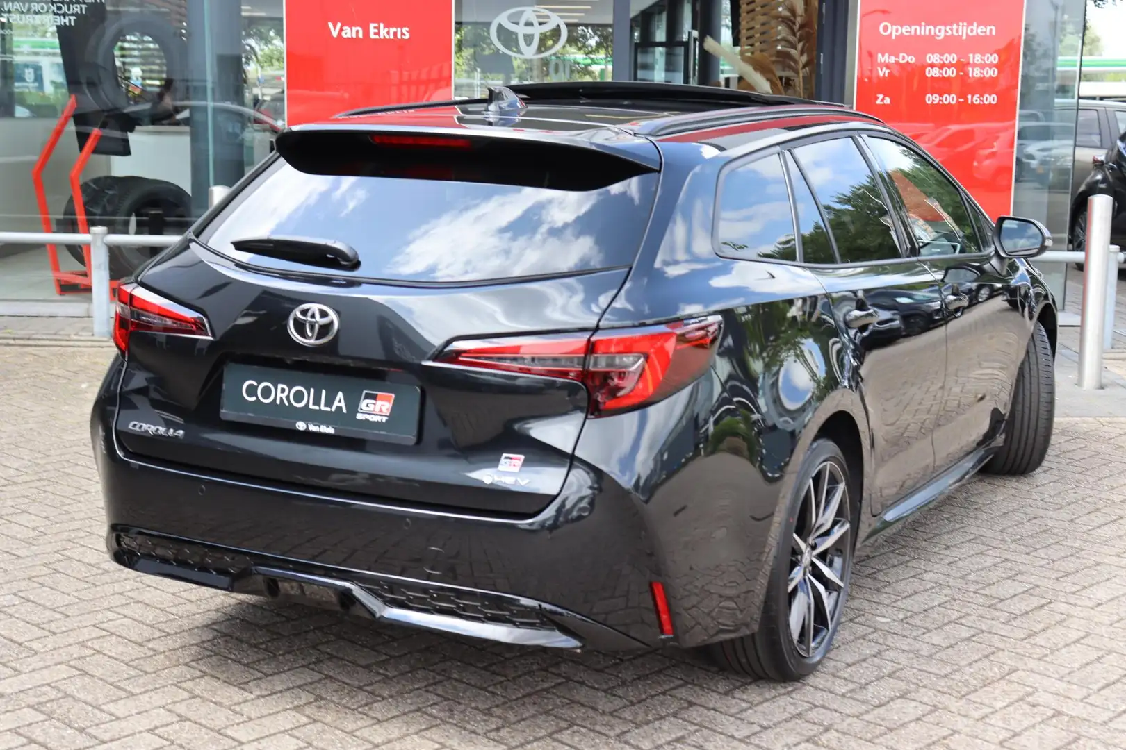 Toyota Corolla Touring Sports Hybrid 140 GR Sport+Plus Pack Nieuw Noir - 2