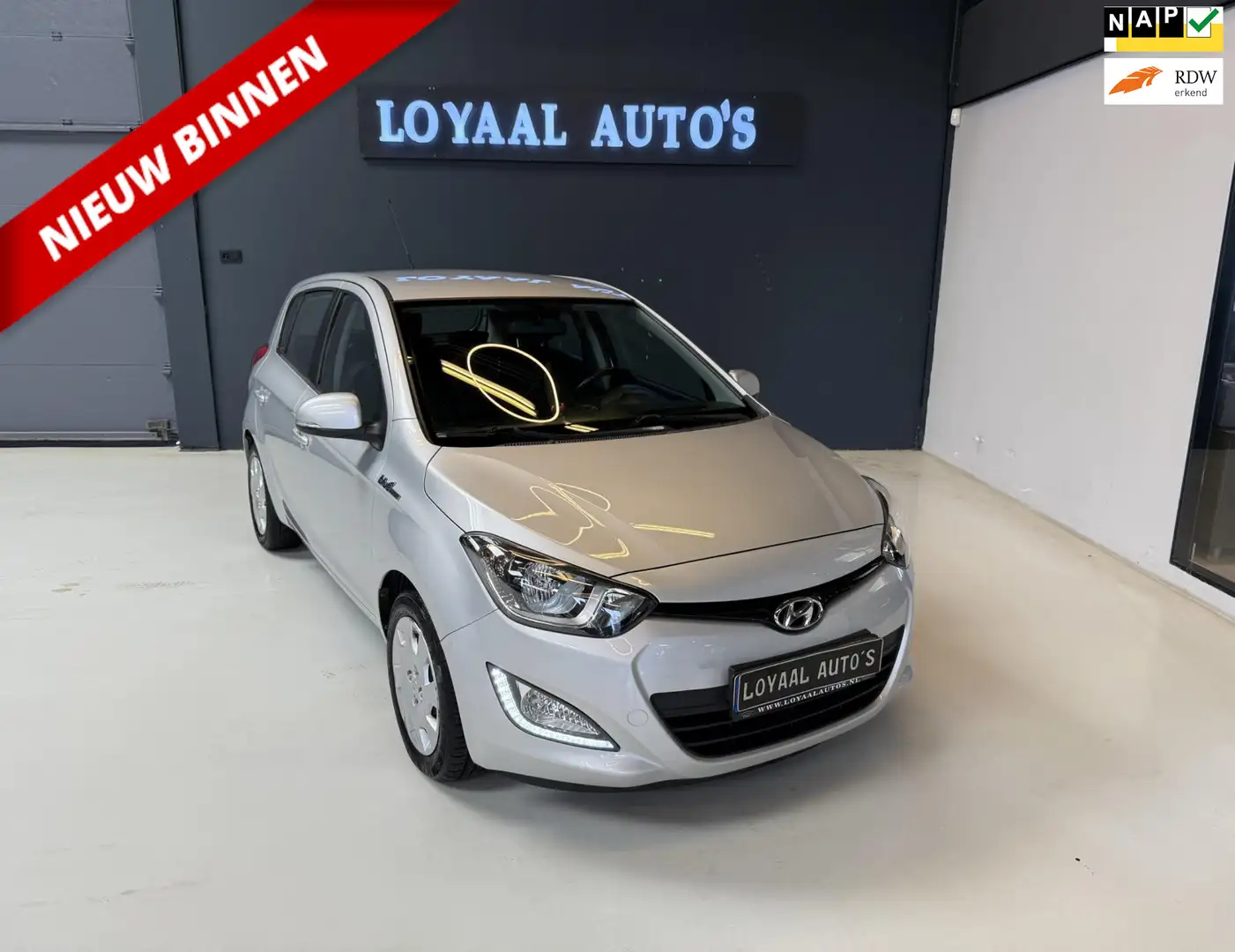 Hyundai i20 1.2i i-Motion | TREKHAAK| AIRCO | PDC | ELEK.RAMEN Gris - 1