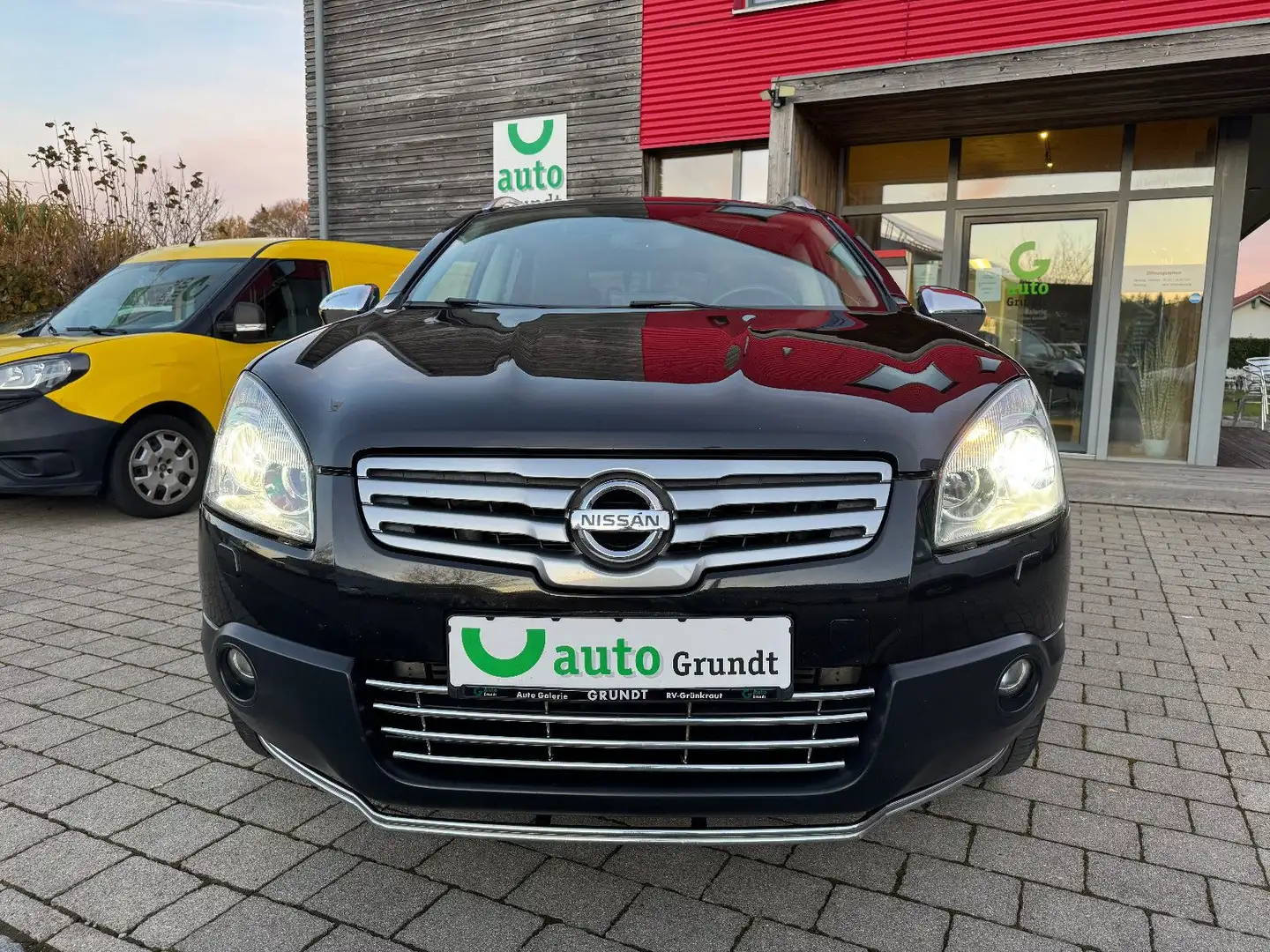 Nissan Qashqai +2 Tekna 4X4 Xenon Panorama Led.7 Sitze Schwarz - 2
