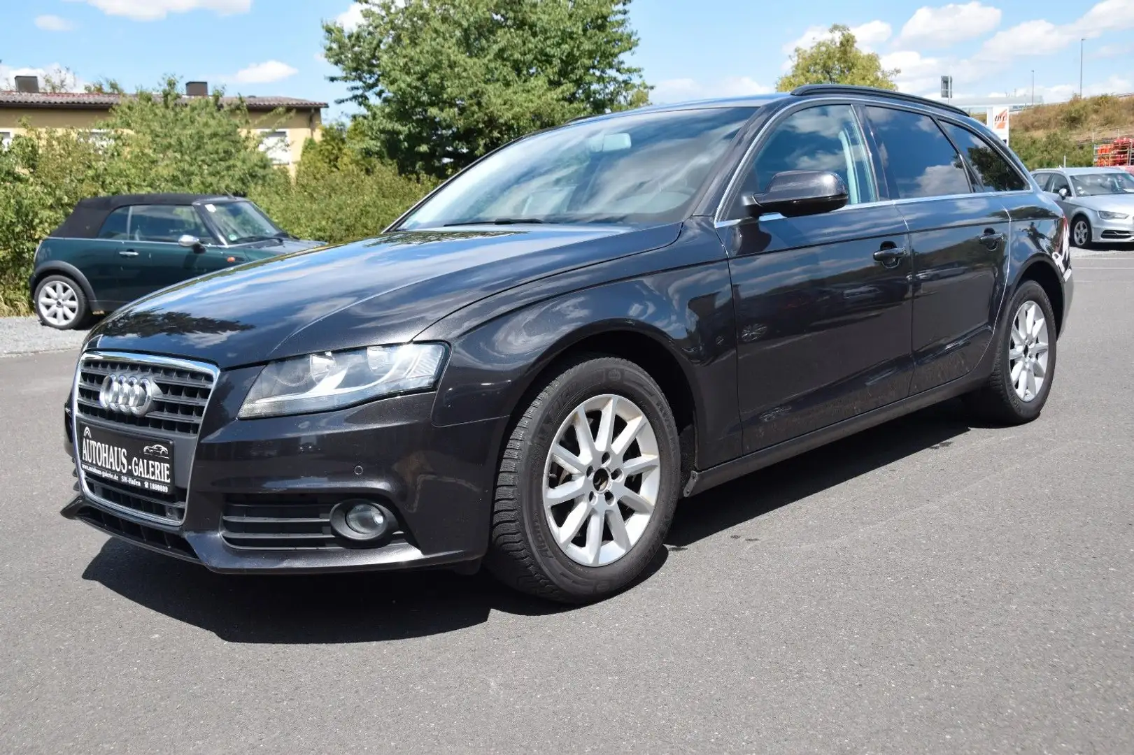 Audi A4 Avant*AUTOMATIK*PANORAMADACH*NAVI*PDC*SITZHZ Grau - 1