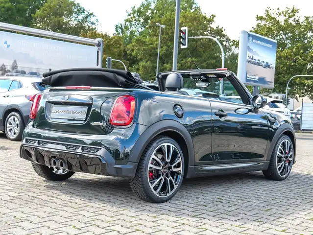 Mini Convertible view 2