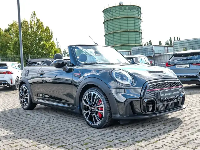 Mini Convertible view 5