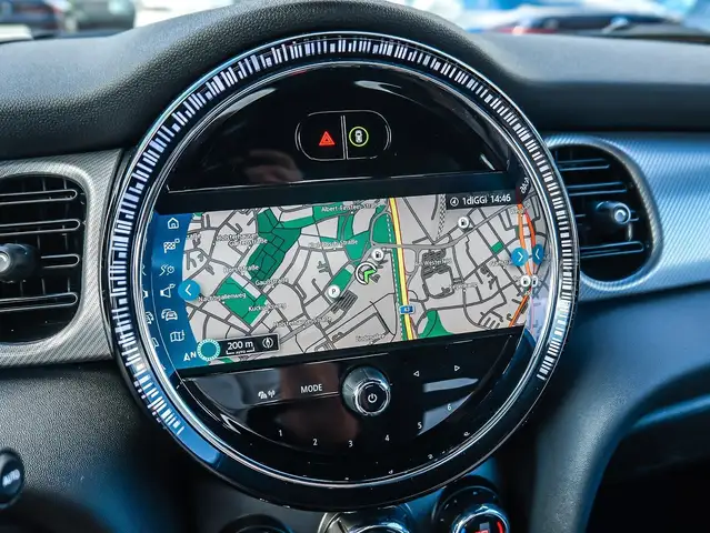 Mini Convertible view 11